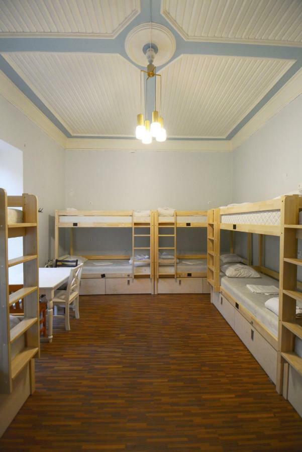 The Monks Bunk Hostel & Bar ทาลลินน์ ภายนอก รูปภาพ