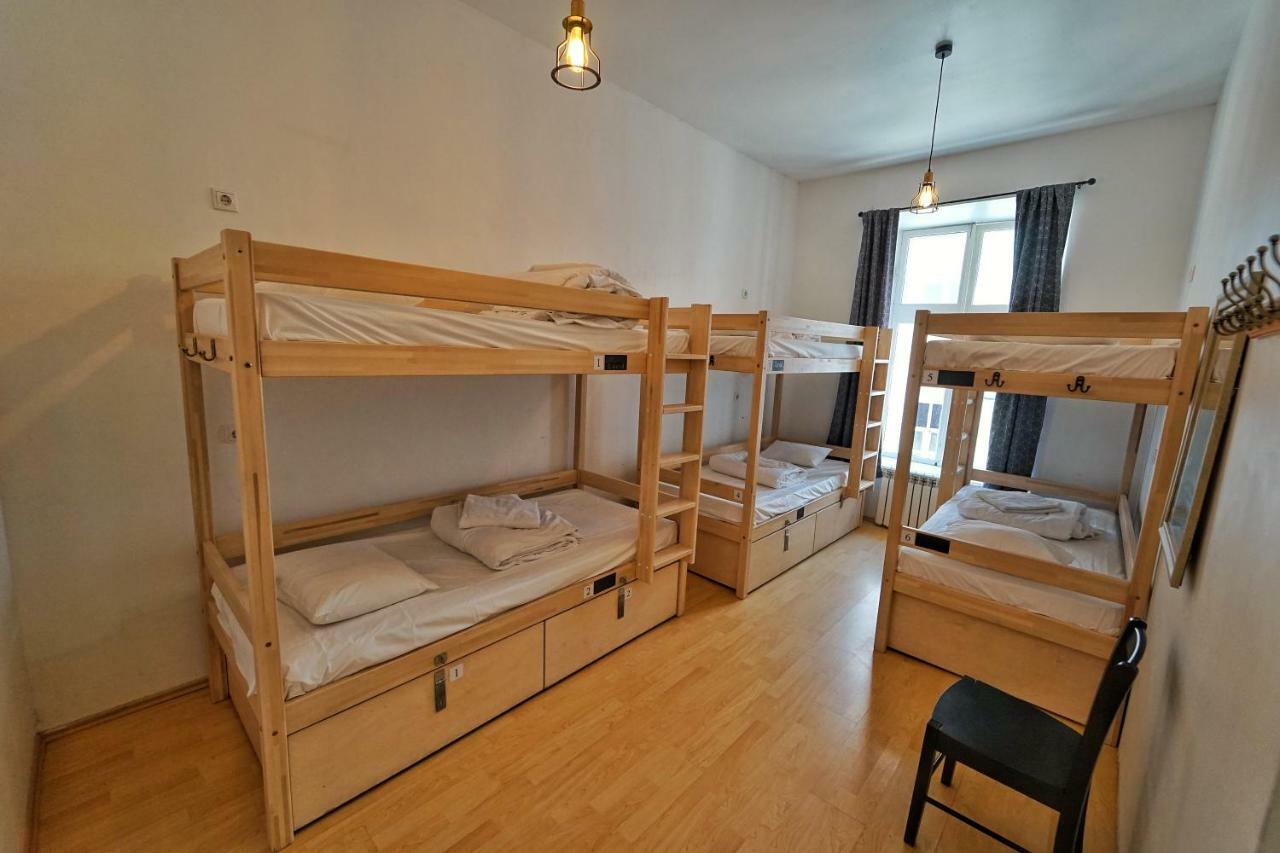 The Monks Bunk Hostel & Bar ทาลลินน์ ภายนอก รูปภาพ