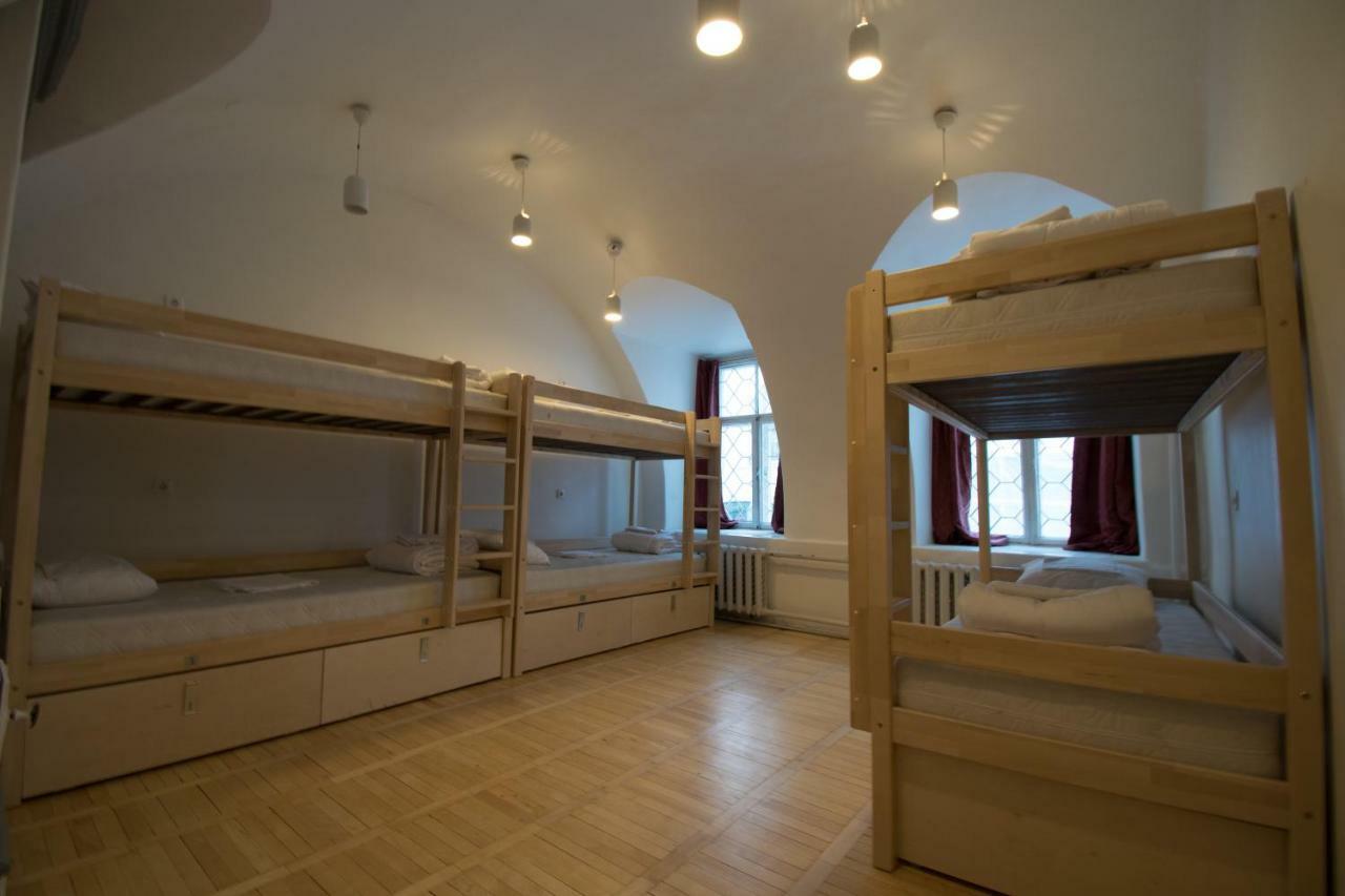 The Monks Bunk Hostel & Bar ทาลลินน์ ภายนอก รูปภาพ
