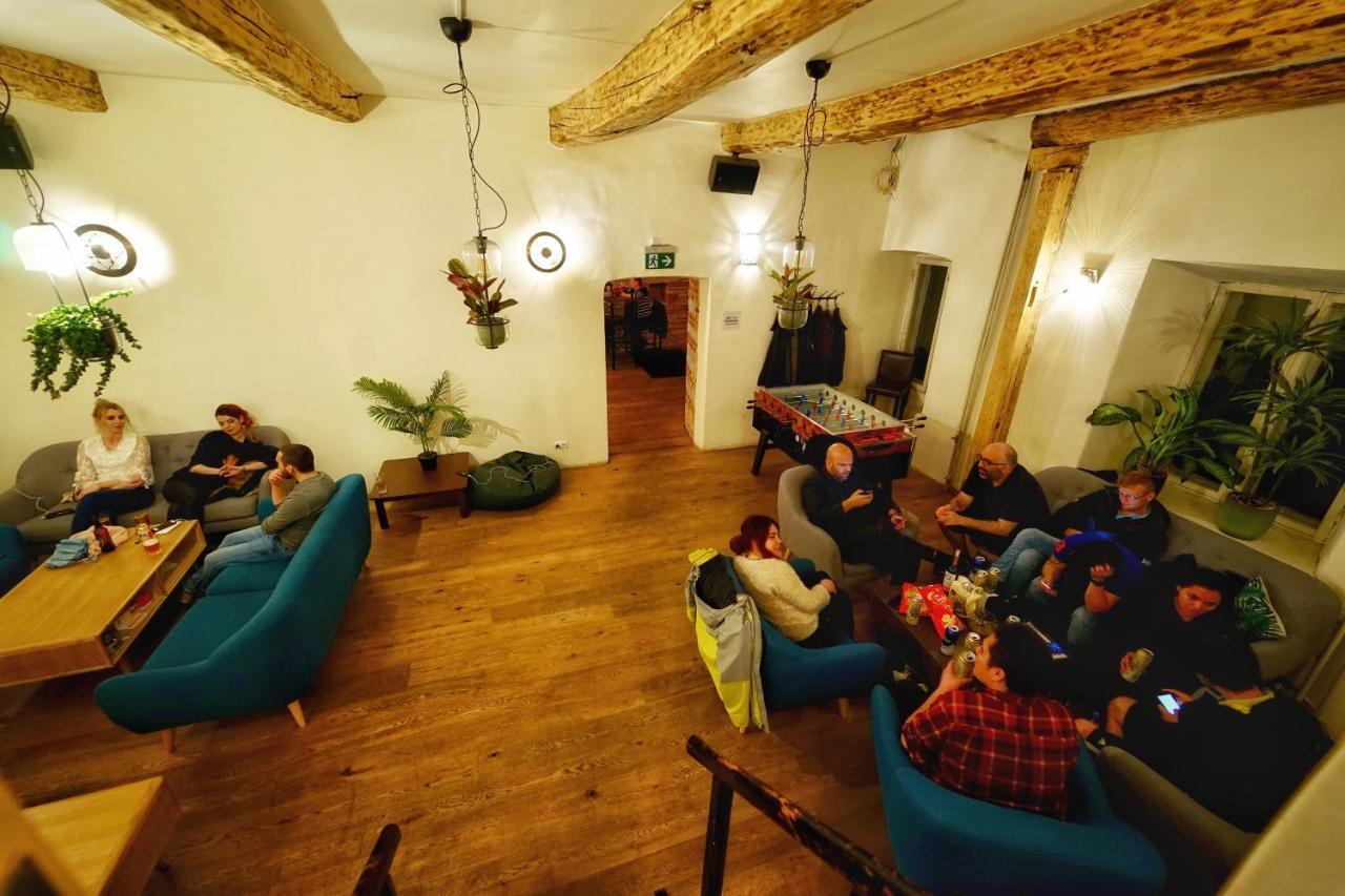 The Monks Bunk Hostel & Bar ทาลลินน์ ภายนอก รูปภาพ