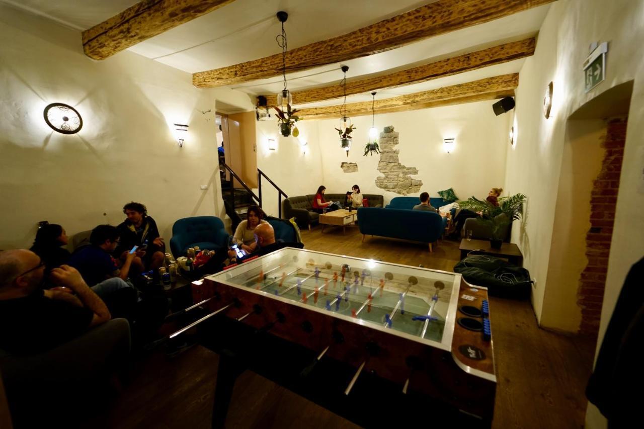 The Monks Bunk Hostel & Bar ทาลลินน์ ภายนอก รูปภาพ